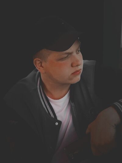  ,   Slava, 25 ,   ,   