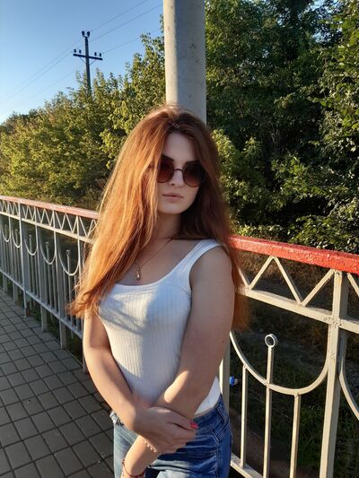  ,   Dasha, 24 ,     