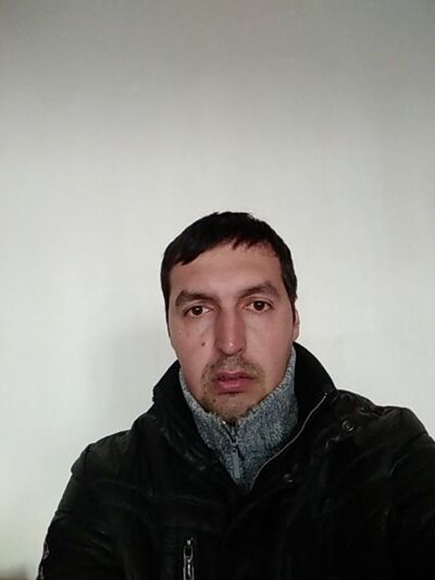  ,   Sarvar, 39 ,  