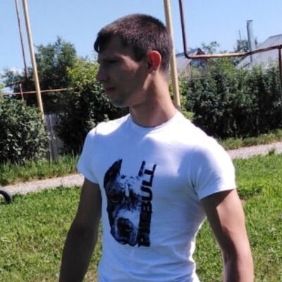  23647899  Roman, 27 ,    