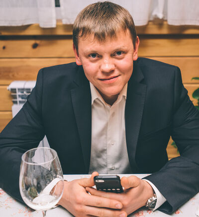 ,   Max, 46 ,   