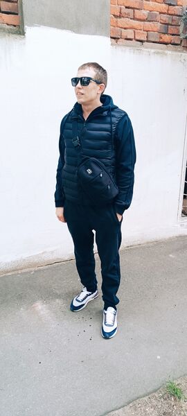  ,   Ivan, 27 ,   ,   , c 