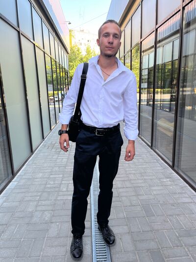  --,   Jonn, 25 ,   ,   , c 