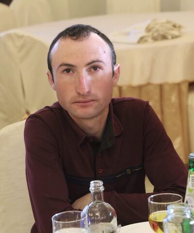  ,   Taron, 32 ,   ,   , c 
