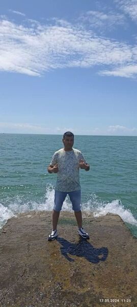  ,   Elton, 35 ,   ,   