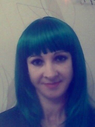  ,   Mila, 44 ,   
