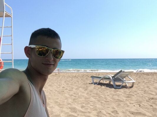  ,   Daniello, 32 ,   