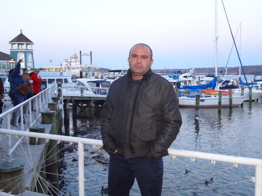  ,   Artur, 44 ,   