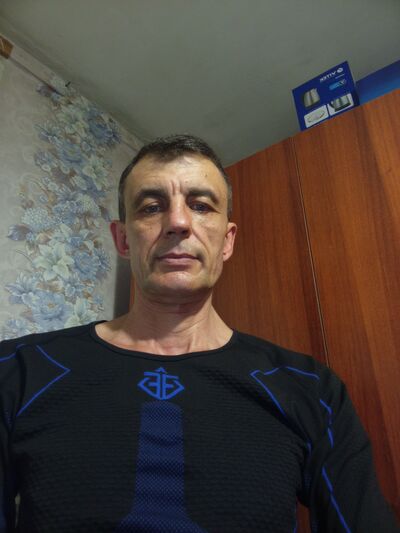  ,   Aleks, 46 ,   c 