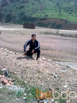  ,   Oybek, 42 ,  
