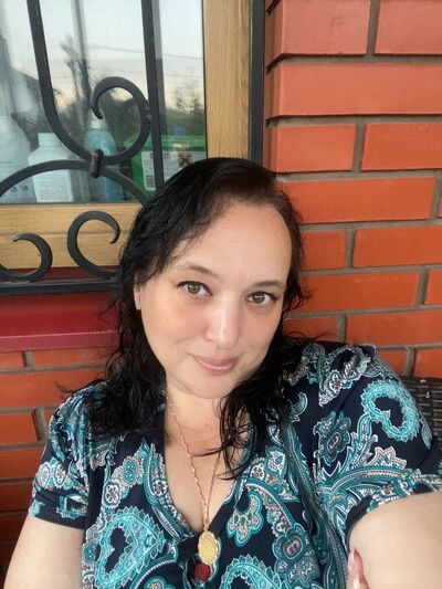  ,   Marina, 45 ,   c 