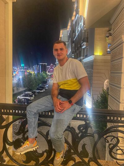  ,   Ilya, 25 ,   ,   