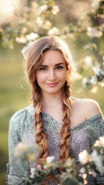  ,   Olga, 37 ,  