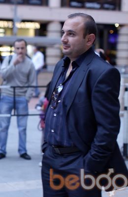  ,   Realist, 46 ,   ,   , c , 