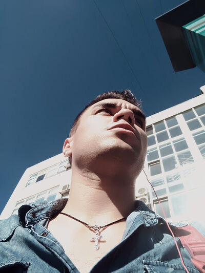  --,   Max, 33 ,   ,   , c 