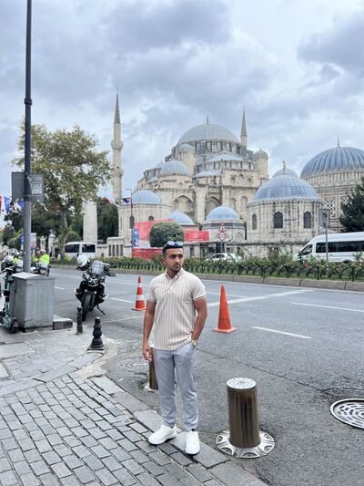  ,   Akobir, 25 ,     , c 