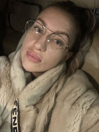  ,   Nina, 40 ,   ,   