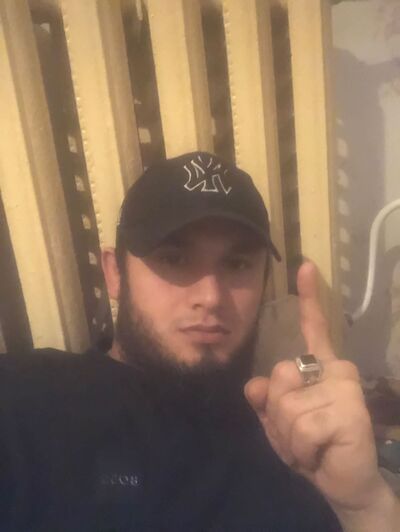  ,   Amir, 31 ,   c 