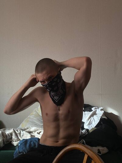  ,   Zodiak, 33 ,   ,   , c 