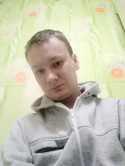  ,   Sergey, 33 ,   