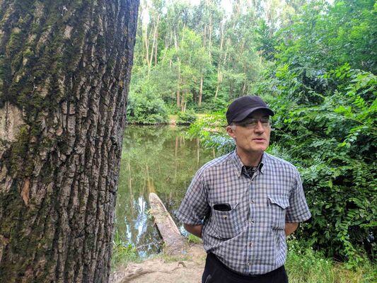 ,   Viorel, 52 ,   ,   