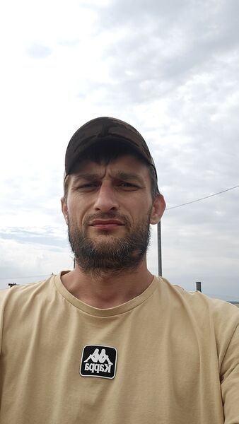  ,   Artem, 37 ,   ,   