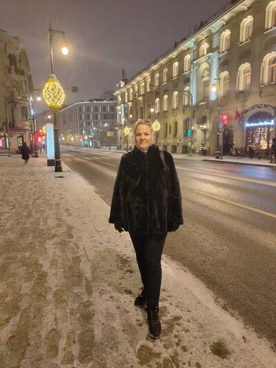   ,   Elena, 53 ,  