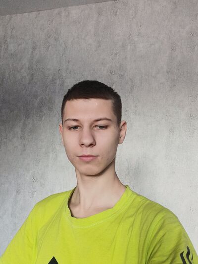  ,   Daniil, 19 ,   ,   