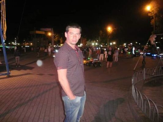  ,   Ruslan, 39 ,   ,   