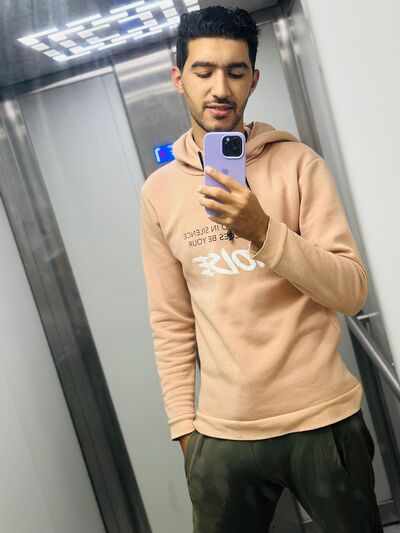   ,   Mohamed, 25 ,   ,   