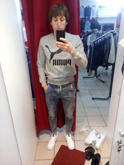  ,   Dmitrii, 33 ,   ,   , c , 