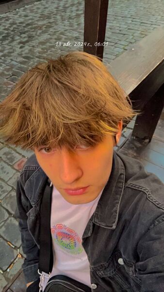  ,   Maksim, 19 ,   ,   