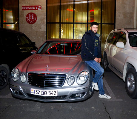  ,   Narek, 29 ,   ,   