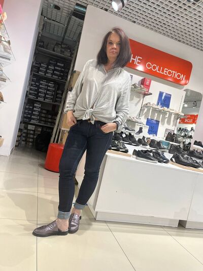  ,   Elena, 51 ,   ,   