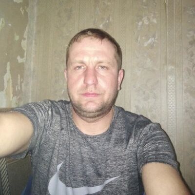  ,   Denis, 44 ,     , c 