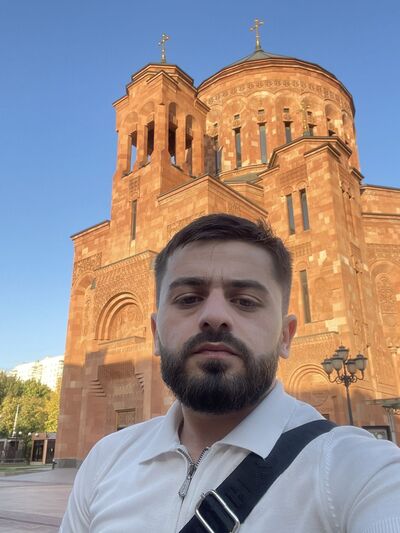  ,   Arman, 29 ,   ,   , c 