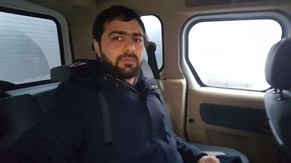 ,   Elvin, 37 ,   