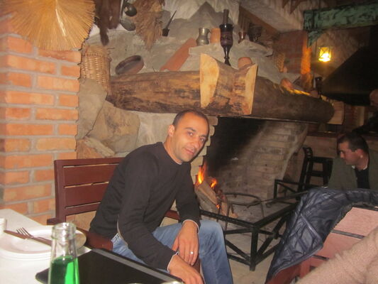  ,   Armen, 44 ,   ,   , c 