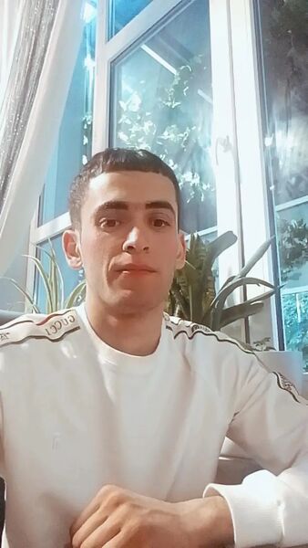  ,   Azizbek, 21 ,   ,   , c , 