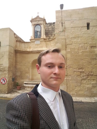  ,   Hunter, 32 ,   