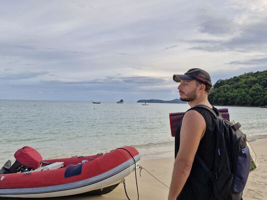  Bang Kruai,   Kirill, 33 ,   ,   