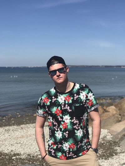  ,   Mark, 28 ,   ,   , c 