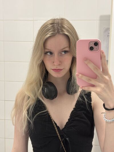 -,   Erika, 19 ,   ,   , c , 