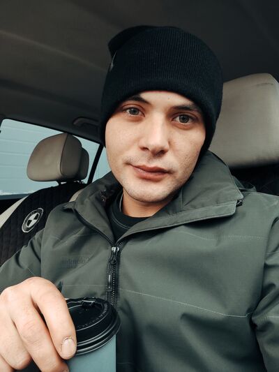  ,   Andrey, 27 ,  