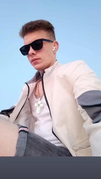   ,   Vladislav, 22 ,     , c 