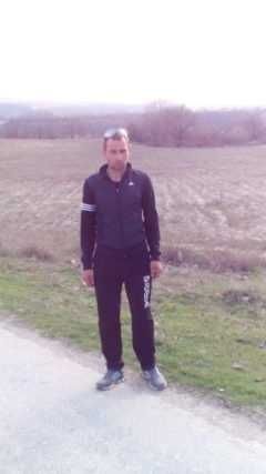  ,   Maks, 39 ,  