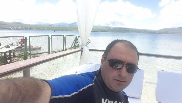  -,   Artur, 46 ,   ,   , 