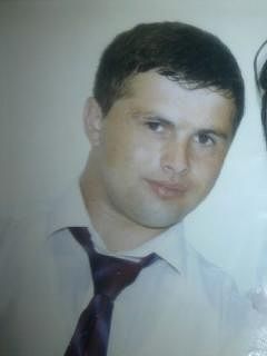  18936389  Zakir, 41 ,    