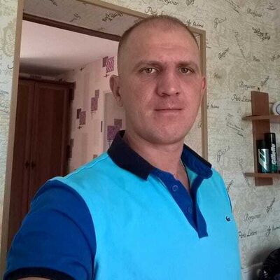  ,   Yrik, 44 ,   ,   