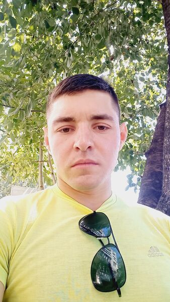  ,   Mikhail, 28 ,   ,   